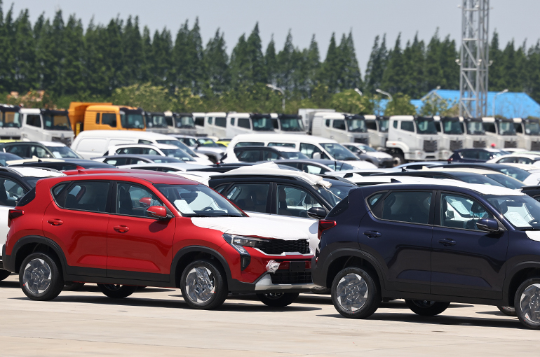 Internet Giants, Private Carmakers Shine in 2025 Fortune China 500