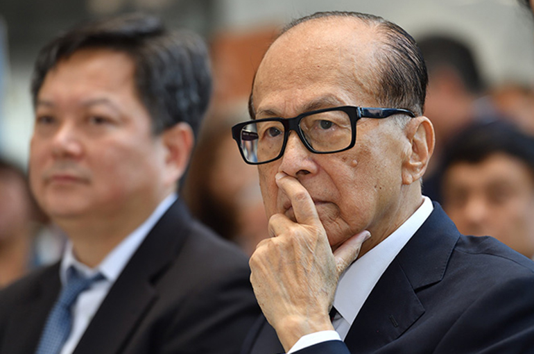 Hong Kong’s CK Hutchison Seeks ‘Major ‘ Chinese Investor for Global Ports Deal