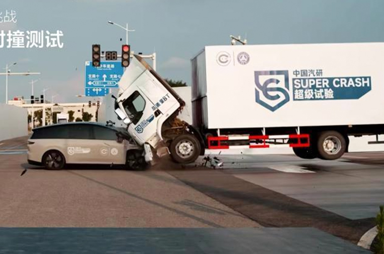 Chinese Truck Maker Issues Legal Threat After Its Vehicle Appears in Li Auto Car Crash Test Video