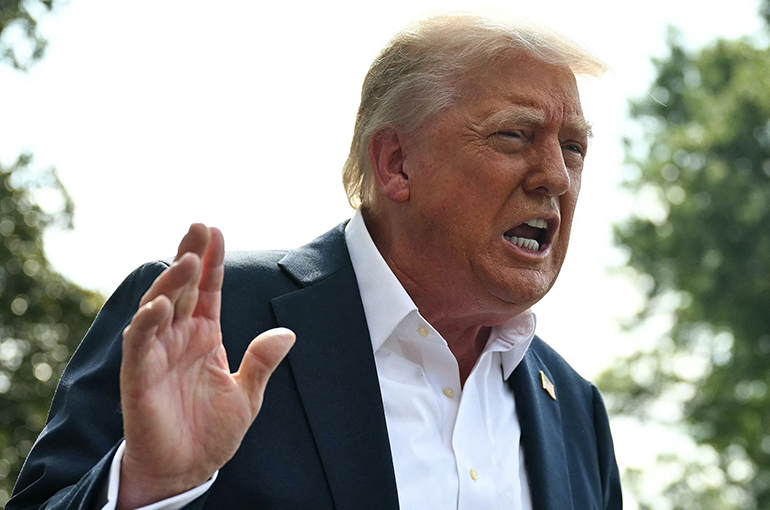 Trump Takes Tariffs as Poker Game Rather Than Trade War, US Financial Historian Says
