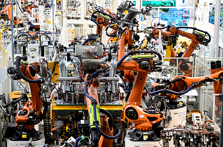 China’s Machinery Sector Logs Strong Growth in First Half; Outlook Remains Positive, Insiders Say