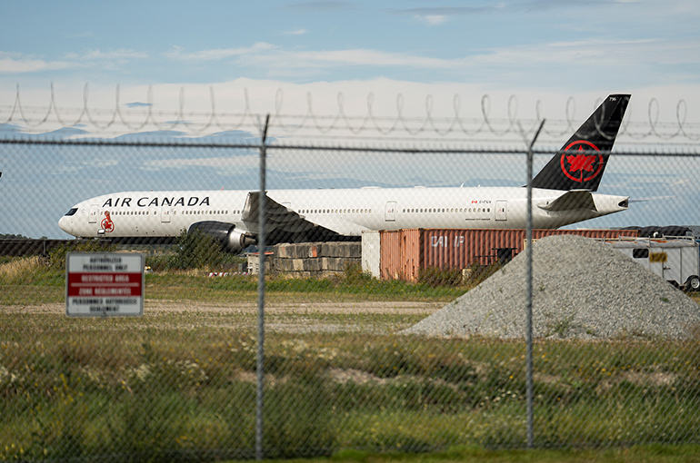 China-Canada Air Fares Triple After Air Canada’s Cabin Crew Strike
