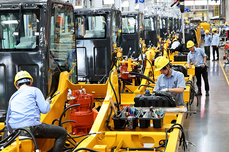 China's Factory Activity Contracts for Fifth Consecutive Month in August Despite Slight Recovery