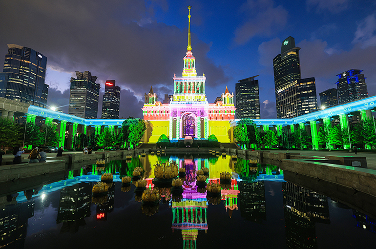 Shanghai to Host 177 Events for Second International Light Festival
