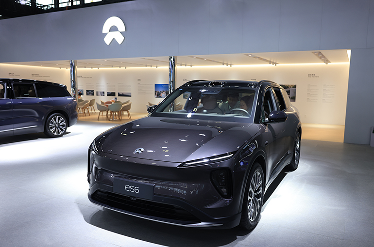 Nio Sinks After Chinese Carmaker Raises USD1 Billion in Second Discounted Stock Sale This Year