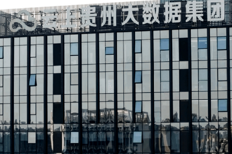Chairman of Apple’s Sole iCloud Operator in China Is Probed by Regulators