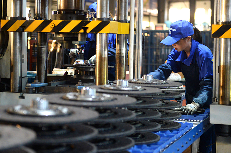 Chinese Auto Industry Suppliers Surge After Carmakers Vow to Pay Them on Time