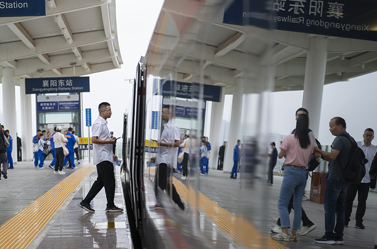 China’s Bullet Train Network to Top 50,000 Km by Year End
