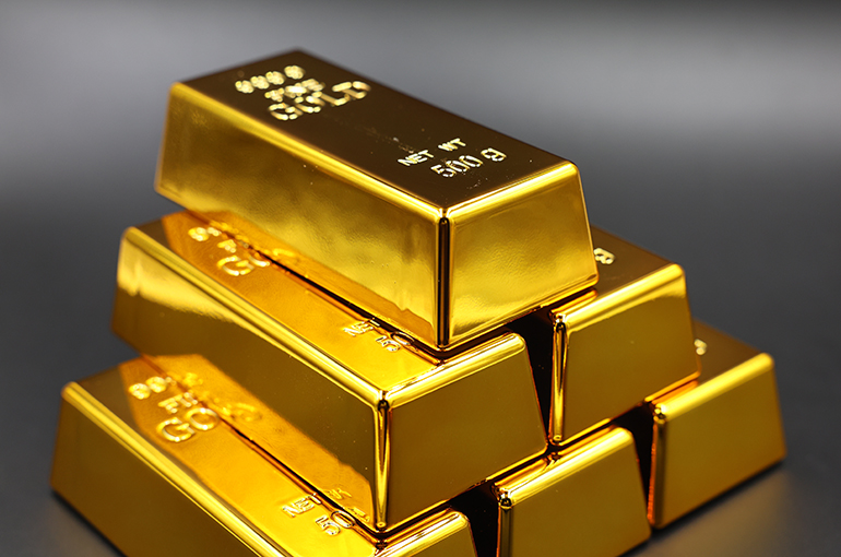 Gold's Bull Run Isn't Over, Analysts Say After Biggest Price Drop in 12 Years