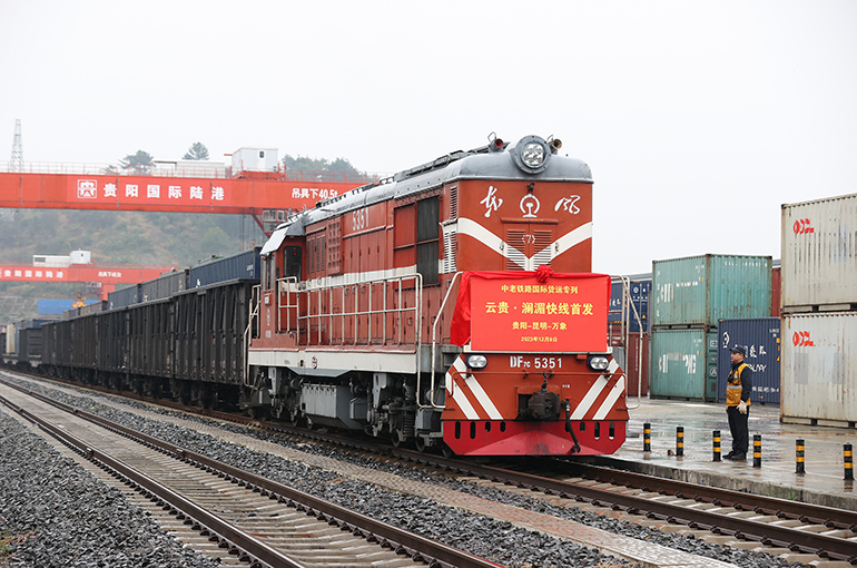 China's Landmark Trade Corridor Cargo Volume Jumps 70.3 pct in First Three Quarters