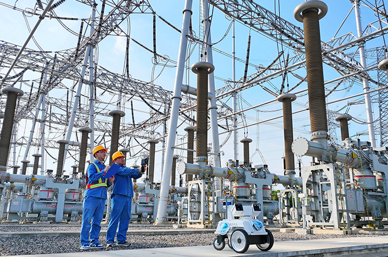 UBS Lifts China Power Demand Growth Forecast to 8% on AI, Export Boom, Electrification