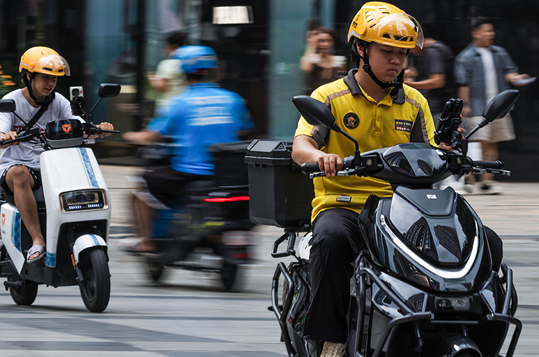 China’s Food Delivery Subsidy War Erodes Merchants’ Profits, Study Finds