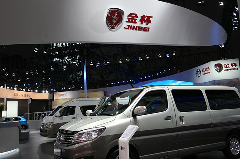 Jinbei Auto Rises After Teaming Up With JD.Com on Marketing, Supply Chain