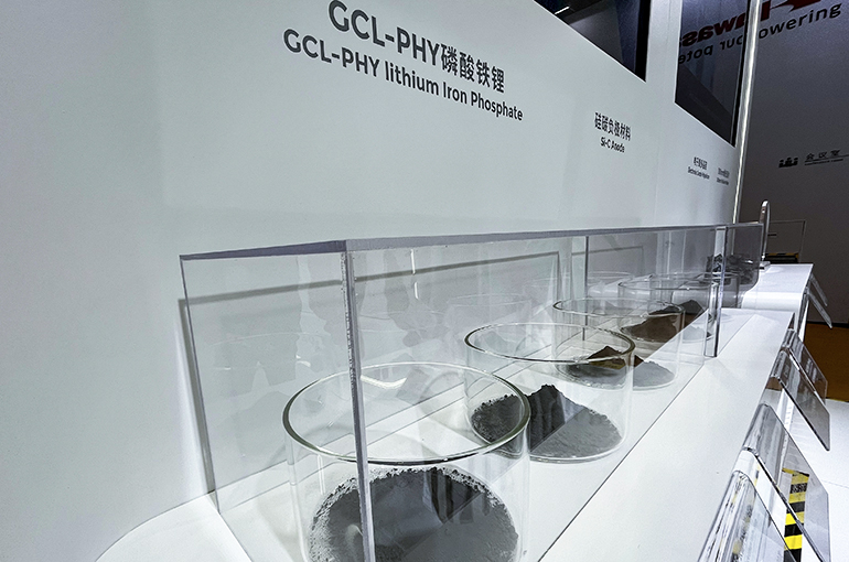 Top Chinese LFP Battery Material Suppliers Want to Hike Prices in 2026