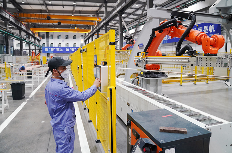 China’s Fixed-Asset Investment Falls in Janaury to November Even as Key Areas Gain