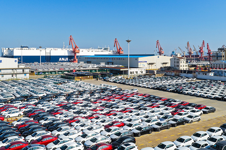 EU’s Shift on Combustion Engine Car Ban May Benefit Chinese EV Makers