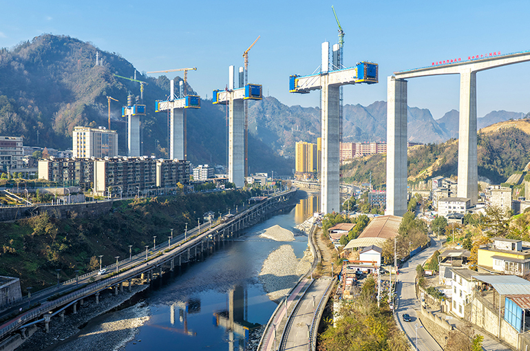 14 Chinese Provinces Plan to Issue Nearly USD171 Billion Bonds in First Quarter