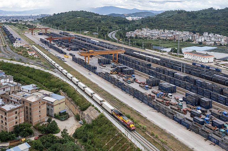 China Sees Rail Freight to Vietnam, Laos Surge in 2025
