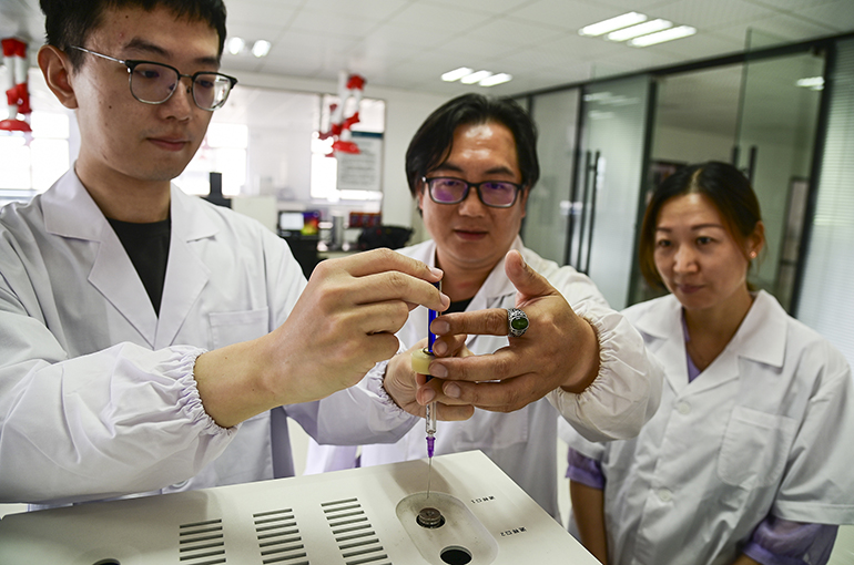 China’s Graduates Pick Vocational Training Over Higher Degrees, Report Says