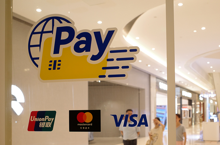 Visa Becomes First International Card Organization to Support Chinese Cardholders on Apple Pay