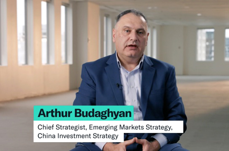 US Dollar's Fate Hinges on Portfolio Flows, BCA Research's Chief Strategist Says