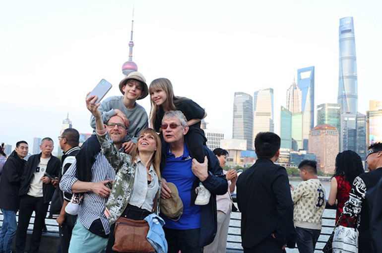 Shanghai’s Retail Sales Climb 4.6% Last Year as Inbound Tourism Hits New High