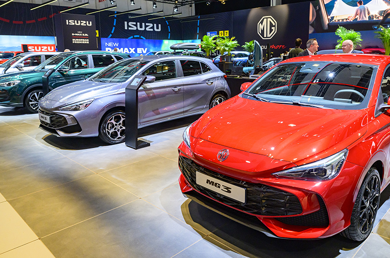 Chinese Carmakers’ Sales in Europe Surge 127% in December