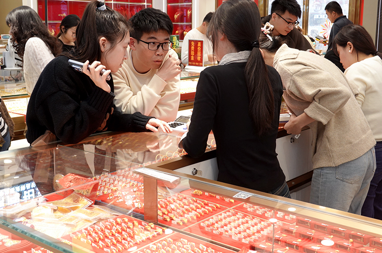 China's Jewelry Market Rebounds as Young Consumers Start Investing in Luxury Assets, Bain Says