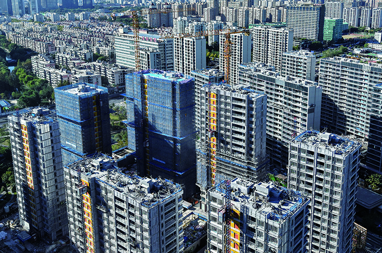 Over 70% of Chinese Mainland-Listed Developers Expect Losses in 2025