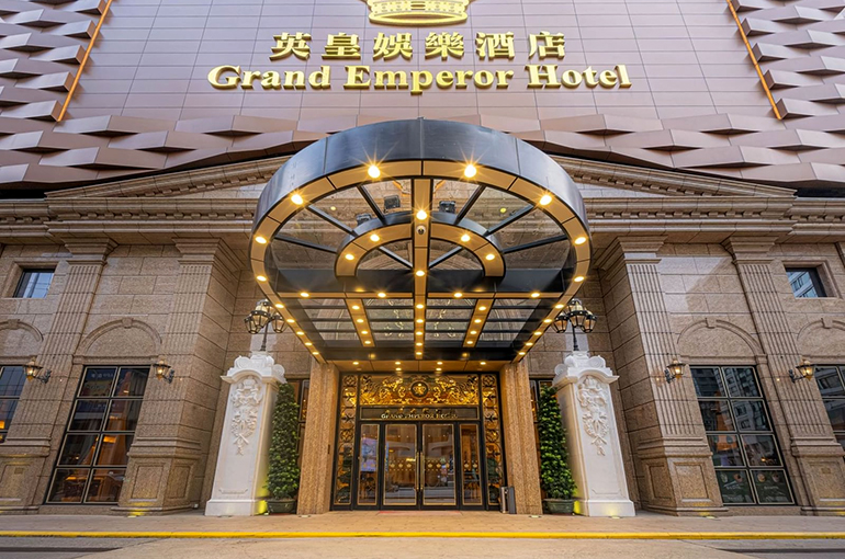 Macau Hotel Operator Sells Gold Bars in Lobby, Making USD11.5 Million on USD1.2 Million Investment