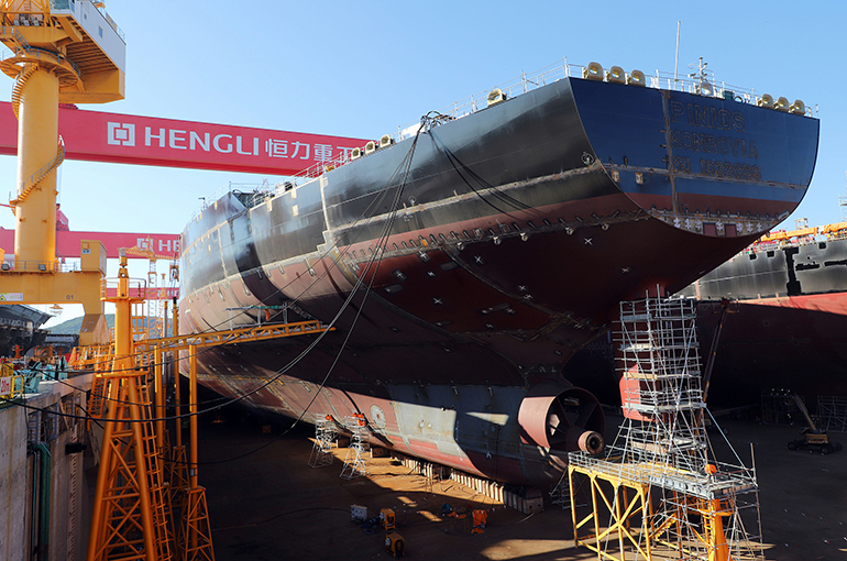 China’s Hengli Shipbuilding Secures Up to USD1 Billion Order for Big Oil Tankers