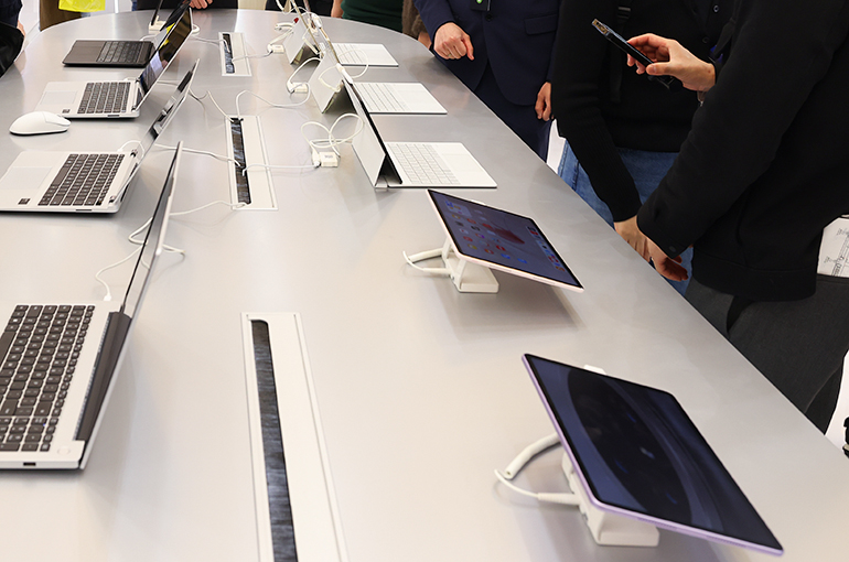 China’s Tablet Shipments Climb 13.1% in 2025 on Subsidy Boost, IDC Says