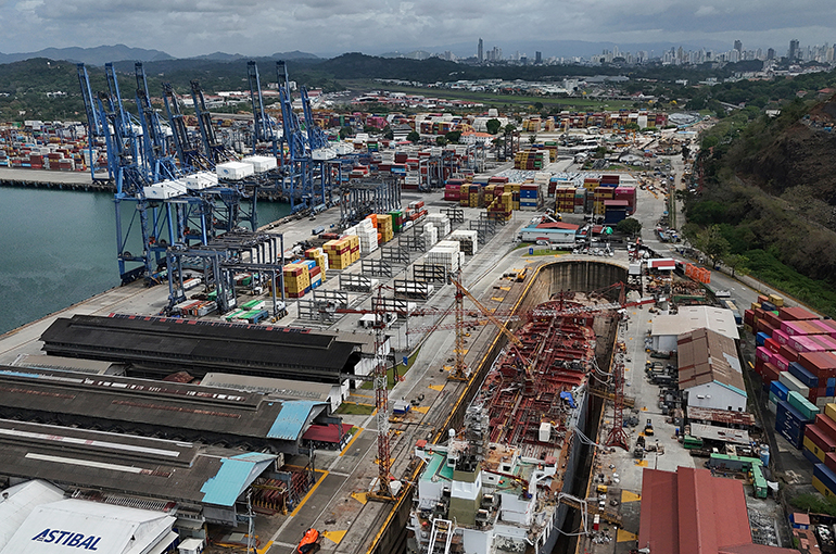 CK Hutchison Says Panama’s Takeover of Port Terminals Is Unlawful