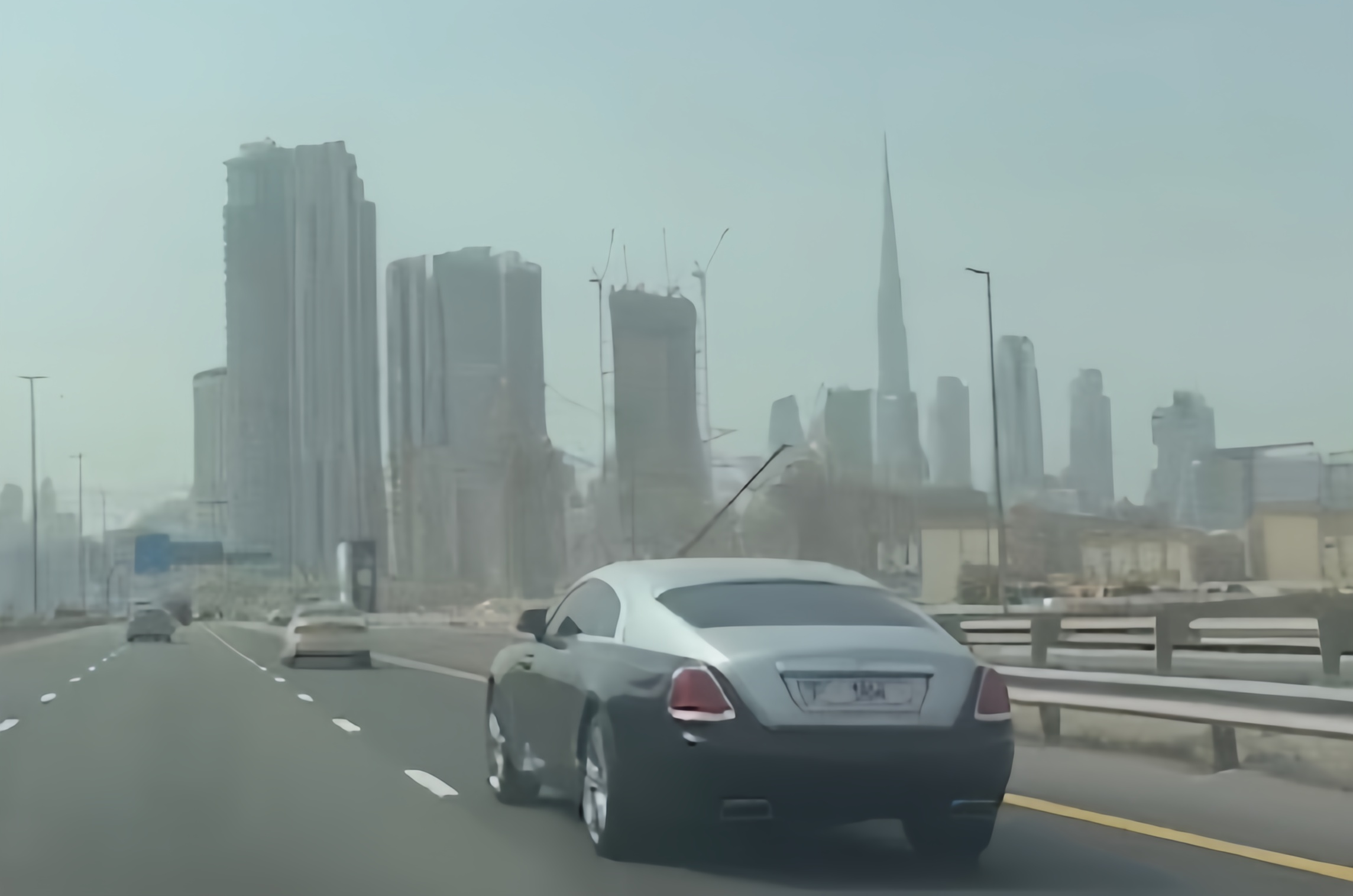 China's Top Three Robotaxi Firms Suspend Some Services in Middle East