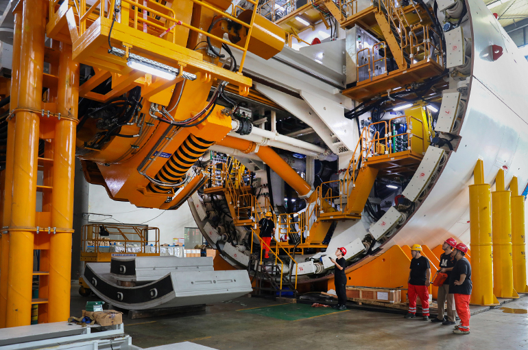 China’s 4.5% to 5% Growth Target Supports Plan to Double Per-Capita GDP by 2035, Official Says