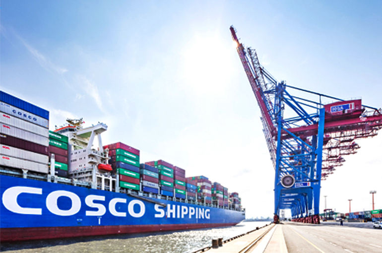Cosco Shipping Units Downplay Impact of Mideast Crisis After Container Freight Arm Halts Bookings