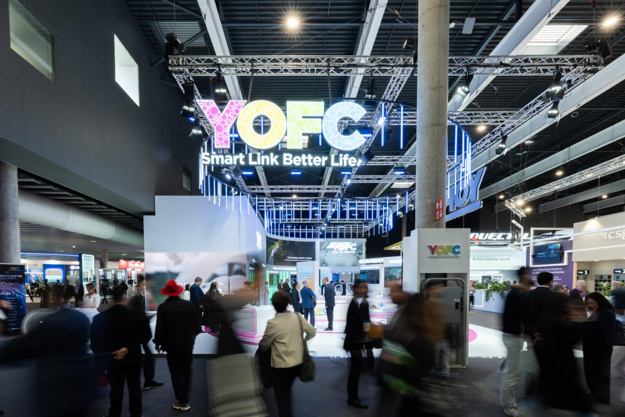 China’s Fiber Giant YOFC Bets on Hollow-Core Fiber to Power the AI Era