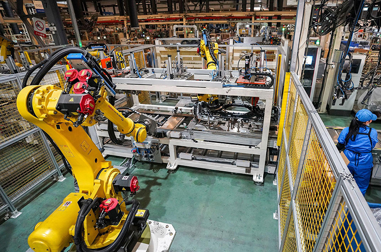 China’s March Factory Activity Expands at Fastest Pace in a Year