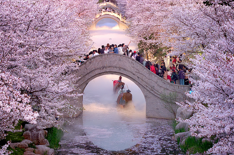 China's Domestic Tourist Spending Jumps 6.6% to USD9 Billion Over Qingming Holiday