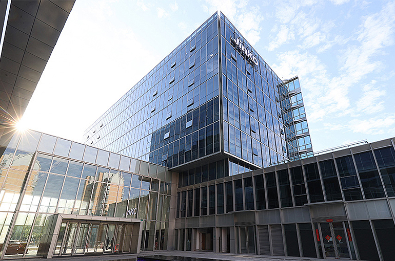 Jinko Power Jumps on Computing Sector Debut With USD3.6 Billion Zhongwei Project