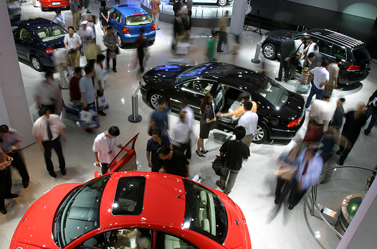 Chinese Carmakers to Focus on High-End Models, Foreign Peers on EVs at Beijing Auto Show