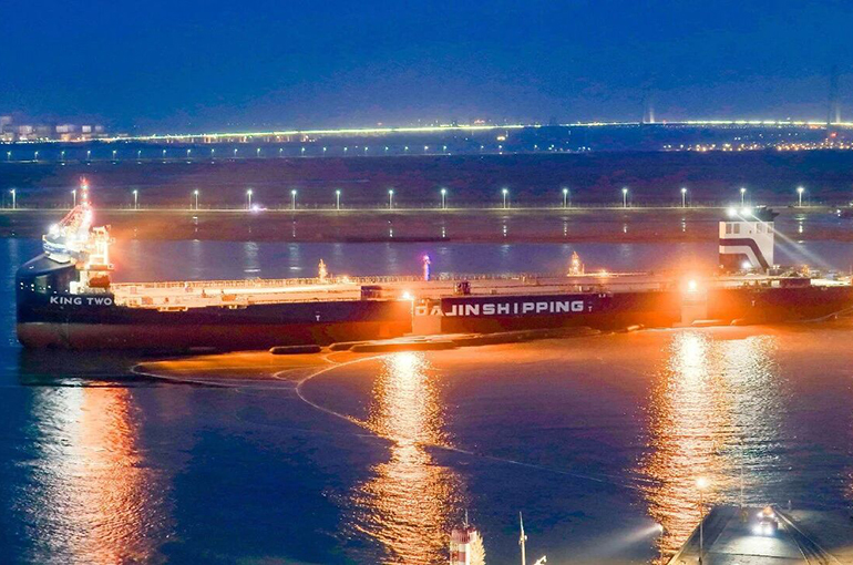 China's Dajin Heavy Rises After Landing First European Order for Eight Bulk Carriers Worth USD591 Million