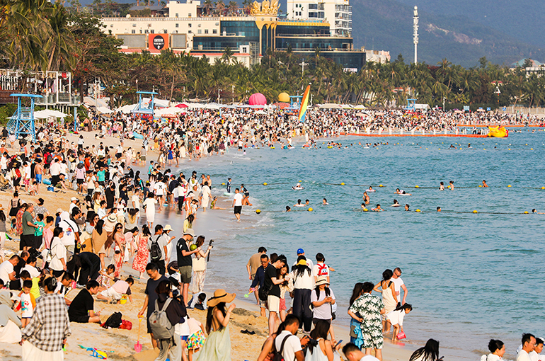 Chinese Regions to Hand Out USD39 Million in Vouchers for Labor Day Holiday