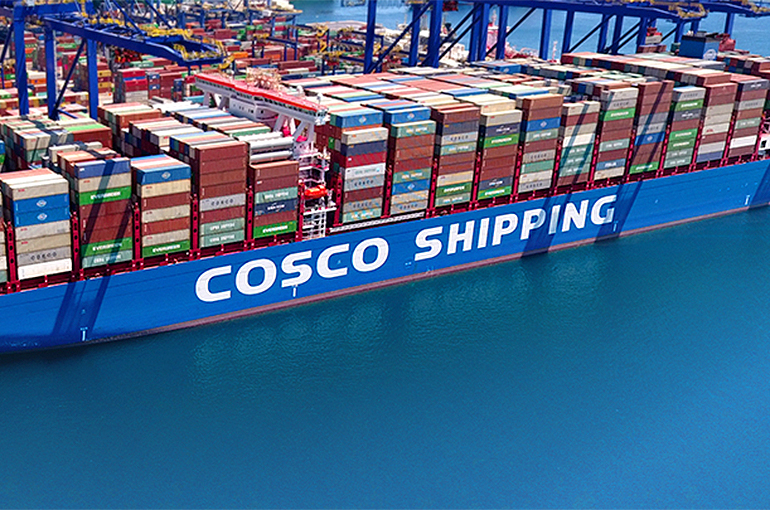 China's COSCO Shipping Orders 12 LNG Dual‑Fuel Container Ships for USD2.2 Billion