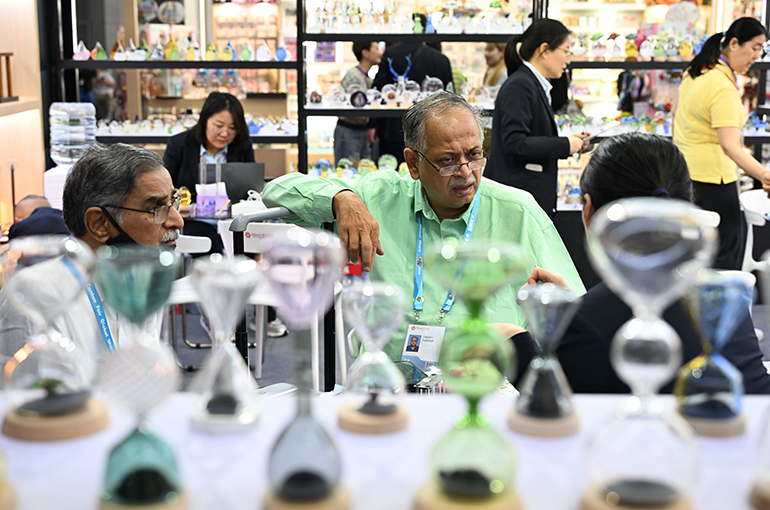 Canton Fair’s Spring Edition Attracts 314,000 Overseas Buyers