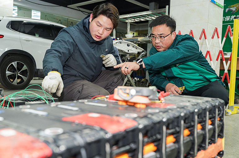 Third-Party Auto Repair Shops Say They're Shut Out of China’s Fast-Growing NEV Services Market by Carmakers