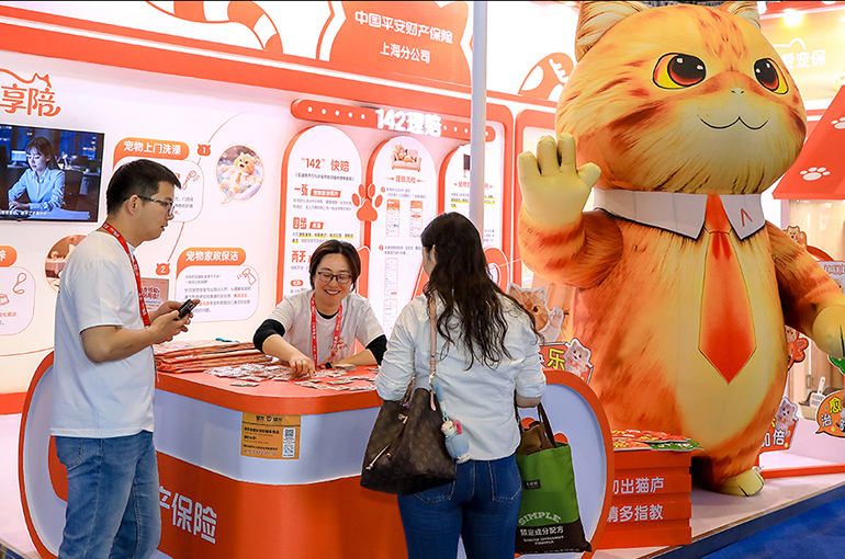 Chinese Insurers Should Set Pet Insurance Standards as Premiums Double for Five Straight Years, Ping An CFO Says