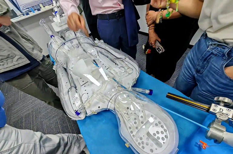 Spotlight to Fall on Cardiac Surgery Tools, AI Polishing Gear, Other Hard Tech at China's 12th Int'l Tech Fair
