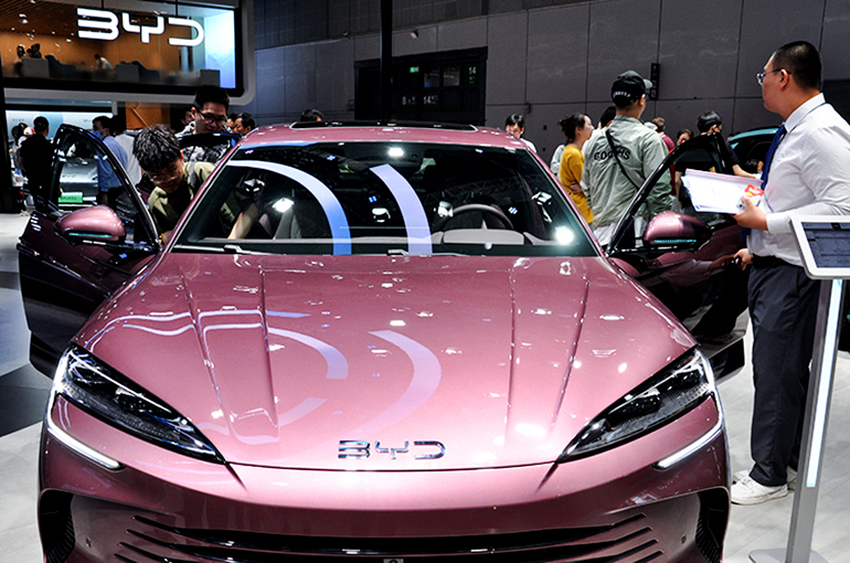 China’s BYD Aims to Be World's Largest Automaker by 2030, Chairman Says