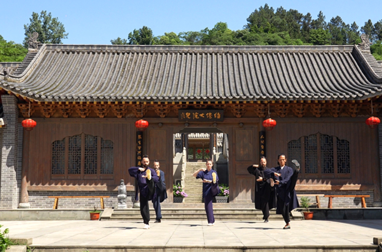 Foreigners Beat a Path Up Wudang Mountain, Drawn by China’s Martial Arts and Cultural Heritage